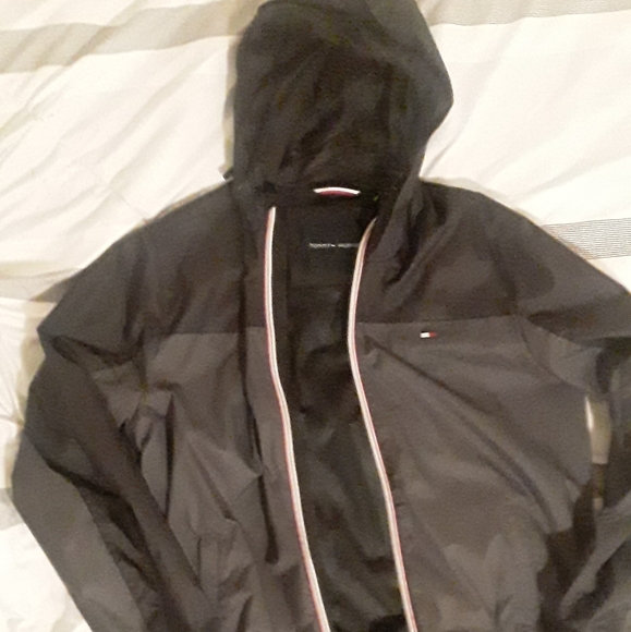 Tommy Hilfiger Wind Breaker Jacket Hoodie (Men) - Picture 2 of 4